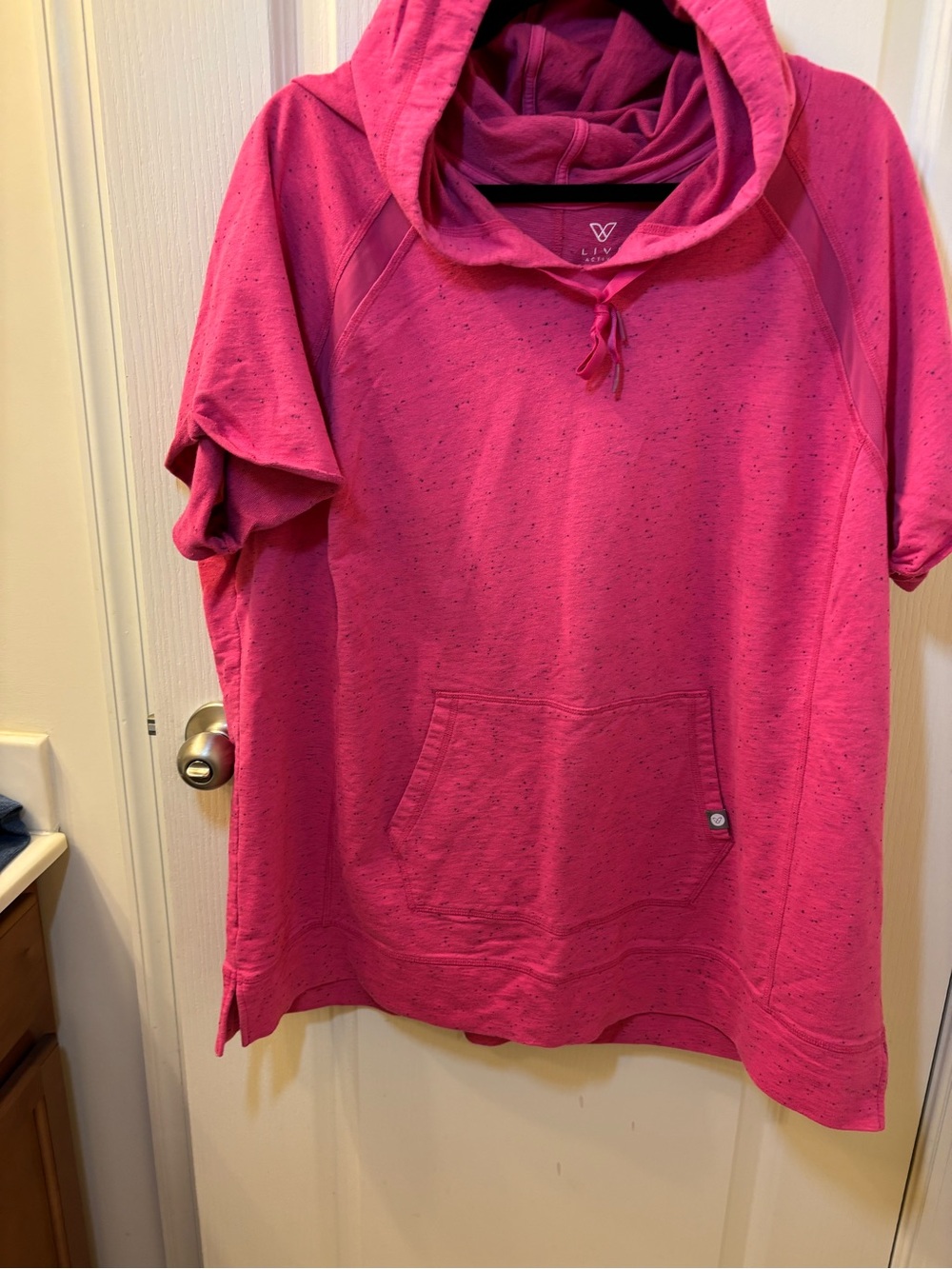 LIVI Active Lane Bryant 22/24 Pink Short Sleeve Hoodie Plus Size Kangaroo Pocket